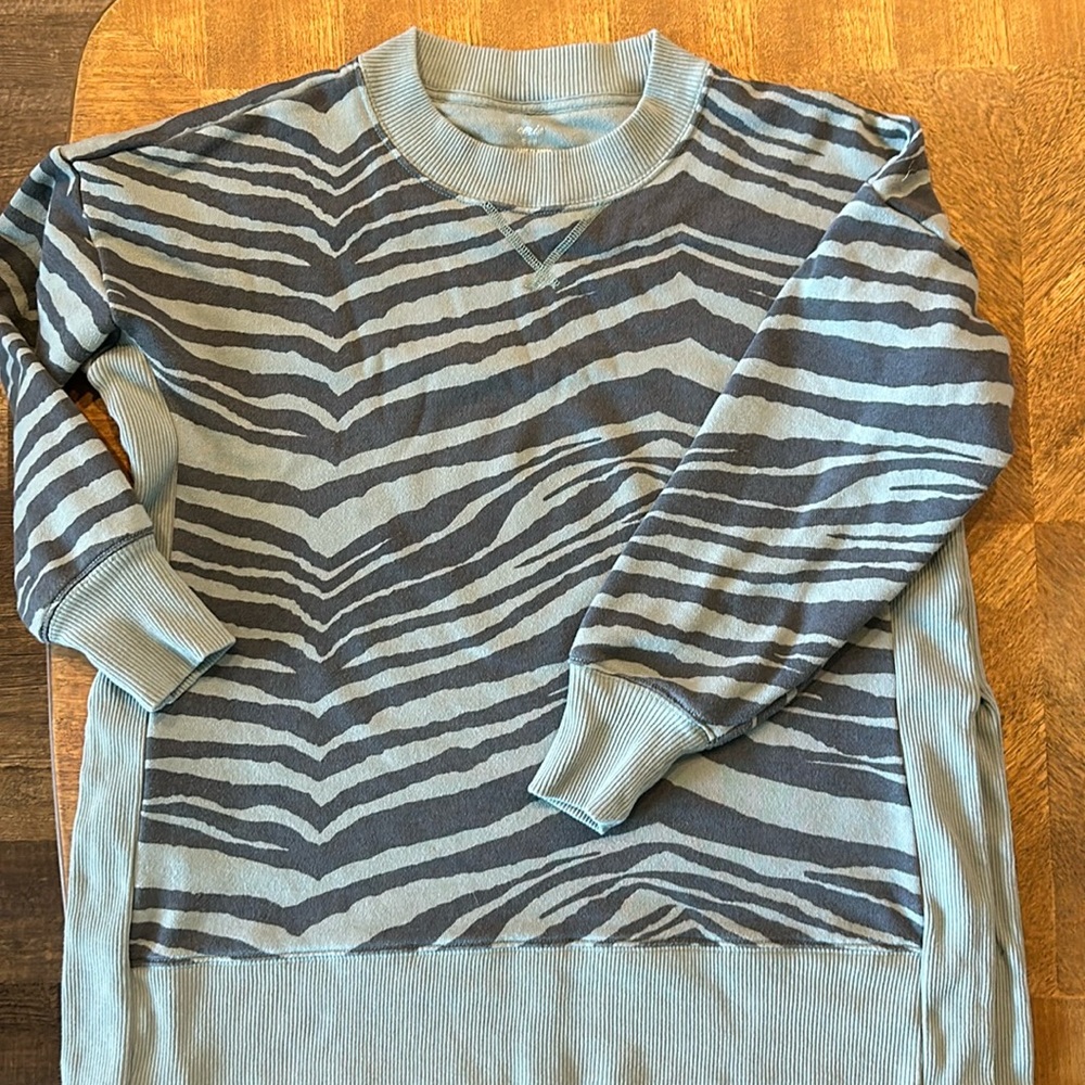 Women’s Aerie Small animal print sweatshirt